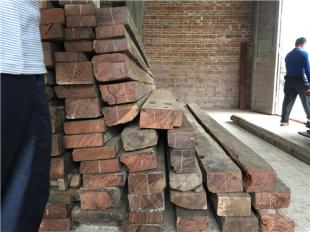 红木山房厂家直销 铁力木大板 百年老料铁力木拆房料 方料